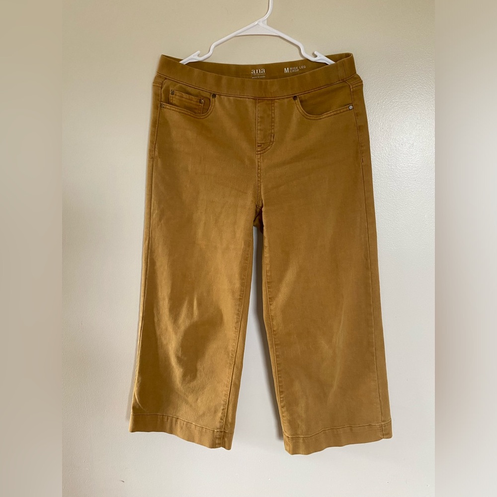 Ana pale yellow capri flared pants